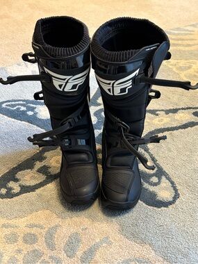 Men's Black Maverik Boots with Secure Buckle Closure